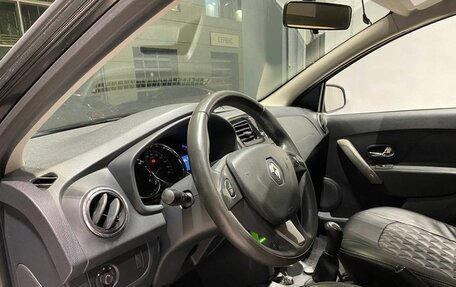 Renault Logan II, 2015 год, 785 000 рублей, 23 фотография