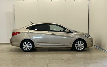 Hyundai Solaris II рестайлинг, 2011 год, 935 000 рублей, 11 фотография