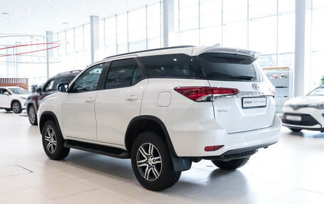 Toyota Fortuner II, 2022 год, 6 990 000 рублей, 5 фотография