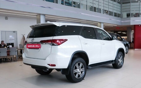 Toyota Fortuner II, 2022 год, 6 990 000 рублей, 6 фотография