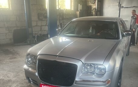 Chrysler 300C II, 2005 год, 850 000 рублей, 4 фотография