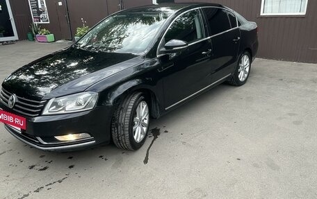 Volkswagen Passat B7, 2011 год, 1 000 000 рублей, 2 фотография