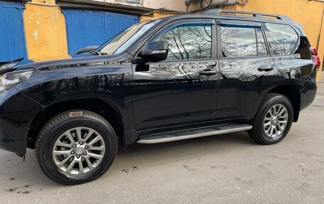 Toyota Land Cruiser Prado 150 рестайлинг 2, 2010 год, 3 190 000 рублей, 2 фотография