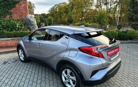 Toyota C-HR I рестайлинг, 2018 год, 2 500 000 рублей, 7 фотография