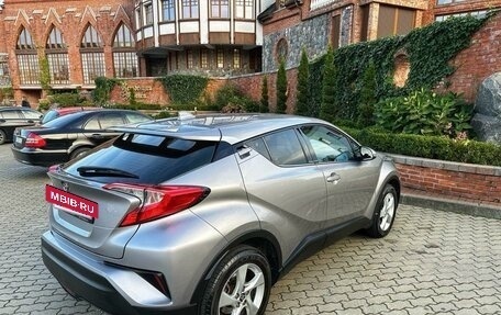 Toyota C-HR I рестайлинг, 2018 год, 2 500 000 рублей, 10 фотография