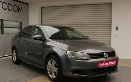 Volkswagen Jetta VI, 2013 год, 870 000 рублей, 3 фотография