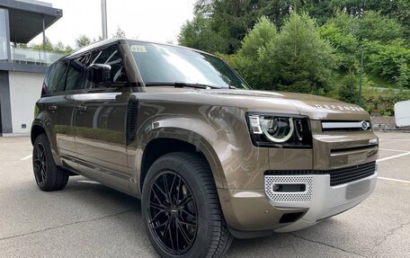 Land Rover Defender II, 2023 год, 10 700 000 рублей, 3 фотография