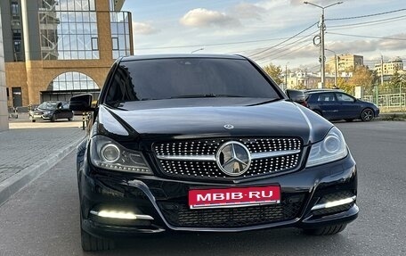 Mercedes-Benz C-Класс, 2011 год, 1 750 000 рублей, 1 фотография