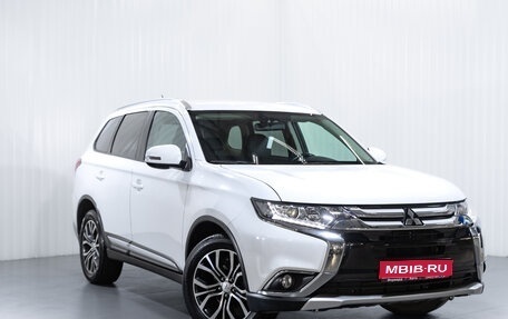 Mitsubishi Outlander III рестайлинг 3, 2016 год, 2 340 000 рублей, 1 фотография