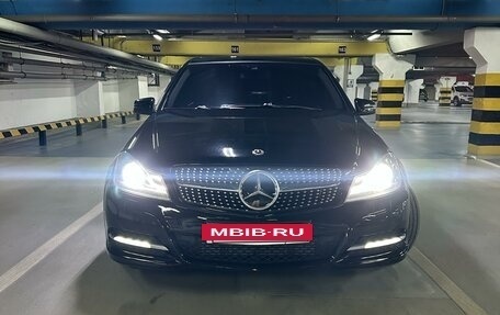 Mercedes-Benz C-Класс, 2011 год, 1 750 000 рублей, 8 фотография