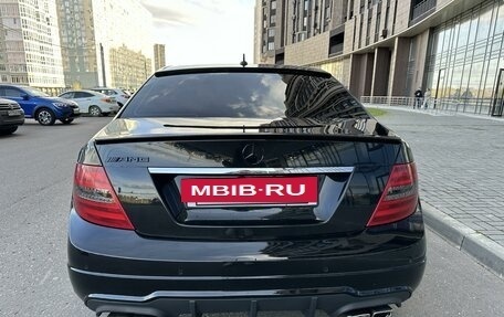 Mercedes-Benz C-Класс, 2011 год, 1 750 000 рублей, 4 фотография