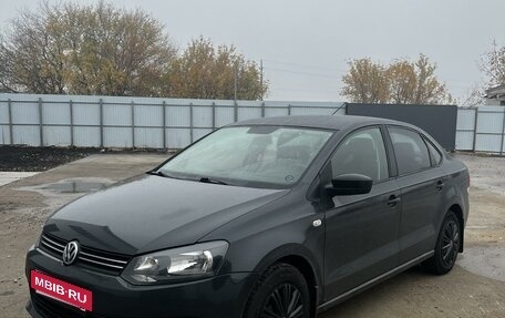 Volkswagen Polo VI (EU Market), 2011 год, 700 000 рублей, 2 фотография