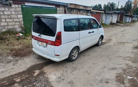 Nissan Serena II, 2001 год, 420 000 рублей, 2 фотография