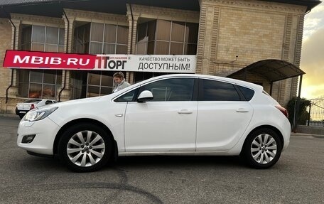 Opel Astra J, 2011 год, 740 000 рублей, 4 фотография