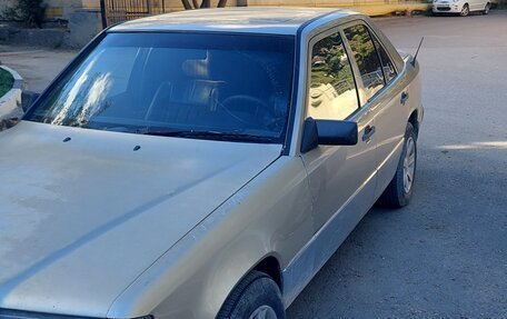 Mercedes-Benz W124, 1985 год, 330 000 рублей, 7 фотография