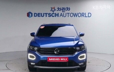 Volkswagen T-Roc I, 2021 год, 2 600 000 рублей, 3 фотография