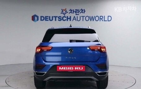 Volkswagen T-Roc I, 2021 год, 2 600 000 рублей, 4 фотография