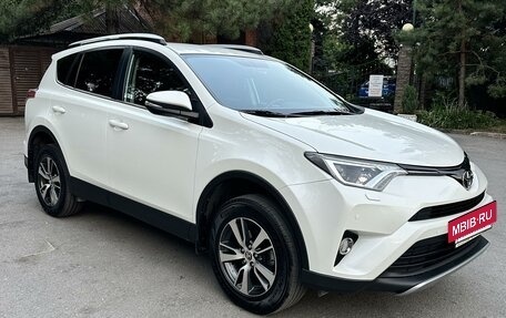 Toyota RAV4, 2016 год, 2 330 000 рублей, 6 фотография