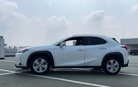 Lexus UX I, 2020 год, 2 690 000 рублей, 7 фотография