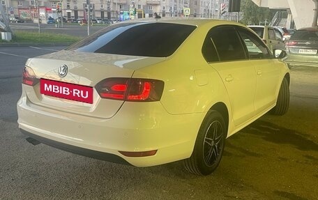 Volkswagen Jetta VI, 2013 год, 1 250 000 рублей, 4 фотография