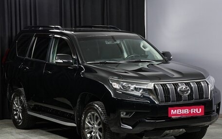 Toyota Land Cruiser Prado 150 рестайлинг 2, 2019 год, 5 999 000 рублей, 3 фотография