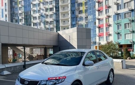 KIA Cerato III, 2010 год, 830 000 рублей, 3 фотография