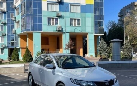 KIA Cerato III, 2010 год, 830 000 рублей, 2 фотография