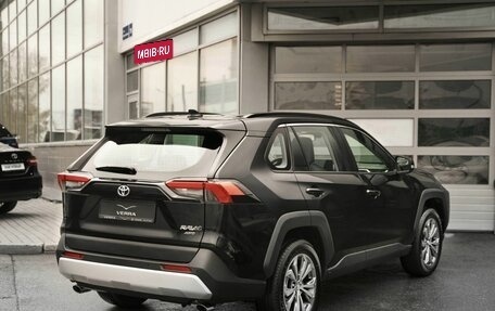 Toyota RAV4, 2024 год, 5 600 000 рублей, 4 фотография