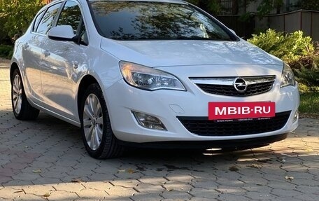 Opel Astra J, 2012 год, 1 175 000 рублей, 2 фотография