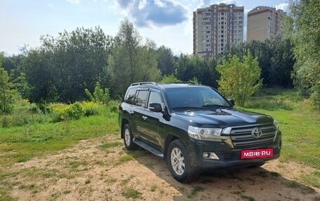 Toyota Land Cruiser 200, 2018 год, 6 800 000 рублей, 5 фотография