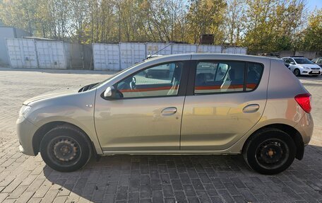 Renault Sandero II рестайлинг, 2015 год, 650 000 рублей, 3 фотография