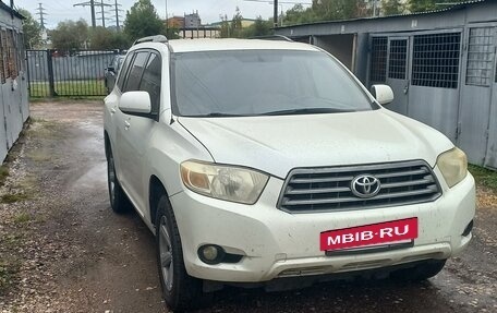 Toyota Highlander III, 2009 год, 1 950 000 рублей, 4 фотография