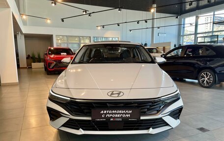 Hyundai Elantra, 2023 год, 2 490 000 рублей, 2 фотография