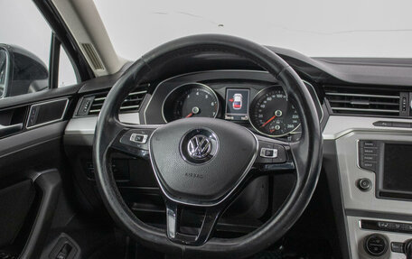 Volkswagen Passat B8 рестайлинг, 2015 год, 1 530 000 рублей, 15 фотография