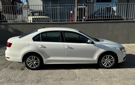 Volkswagen Jetta VI, 2012 год, 1 240 000 рублей, 3 фотография