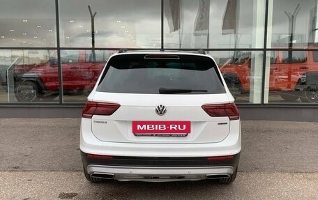 Volkswagen Tiguan II, 2020 год, 2 895 000 рублей, 3 фотография