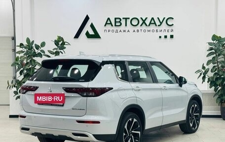 Mitsubishi Outlander, 2022 год, 4 950 000 рублей, 5 фотография