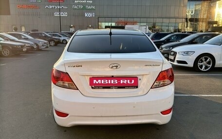 Hyundai Solaris II рестайлинг, 2011 год, 900 000 рублей, 3 фотография