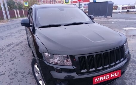 Jeep Grand Cherokee, 2012 год, 2 100 000 рублей, 2 фотография