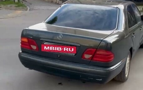 Mercedes-Benz E-Класс, 1997 год, 300 000 рублей, 4 фотография