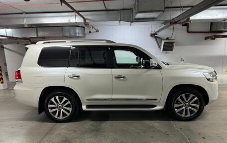 Toyota Land Cruiser 200, 2018 год, 10 300 000 рублей, 3 фотография