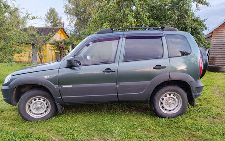 Chevrolet Niva I рестайлинг, 2015 год, 830 000 рублей, 3 фотография