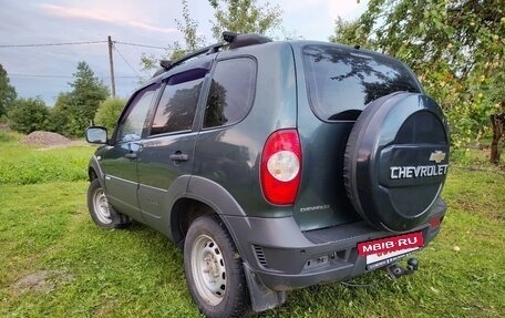 Chevrolet Niva I рестайлинг, 2015 год, 830 000 рублей, 4 фотография