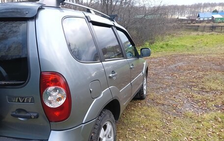 Chevrolet Niva I рестайлинг, 2012 год, 650 000 рублей, 4 фотография