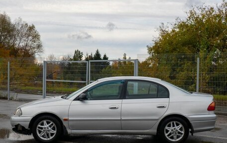 Toyota Avensis III рестайлинг, 2002 год, 550 000 рублей, 2 фотография