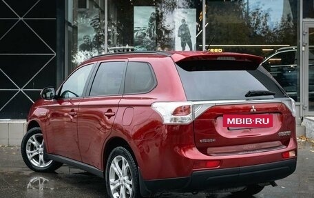 Mitsubishi Outlander III рестайлинг 3, 2013 год, 2 080 000 рублей, 3 фотография