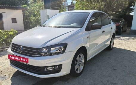 Volkswagen Polo VI (EU Market), 2014 год, 950 000 рублей, 2 фотография