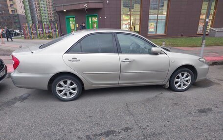 Toyota Camry V40, 2003 год, 600 000 рублей, 2 фотография