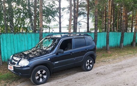 Chevrolet Niva I рестайлинг, 2011 год, 650 000 рублей, 2 фотография