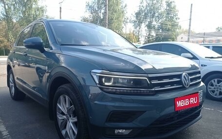 Volkswagen Tiguan II, 2019 год, 2 520 000 рублей, 1 фотография